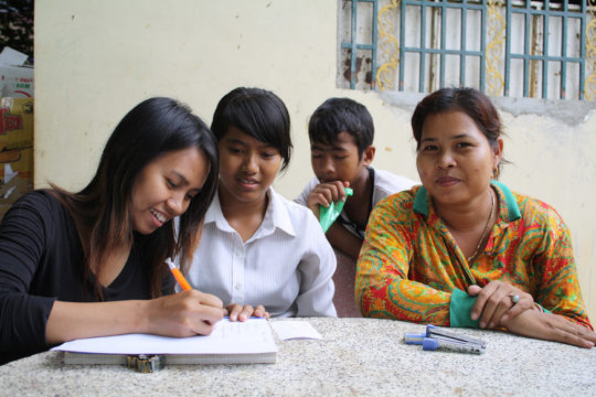 なぜカンボジアはボランティア活動が多い？