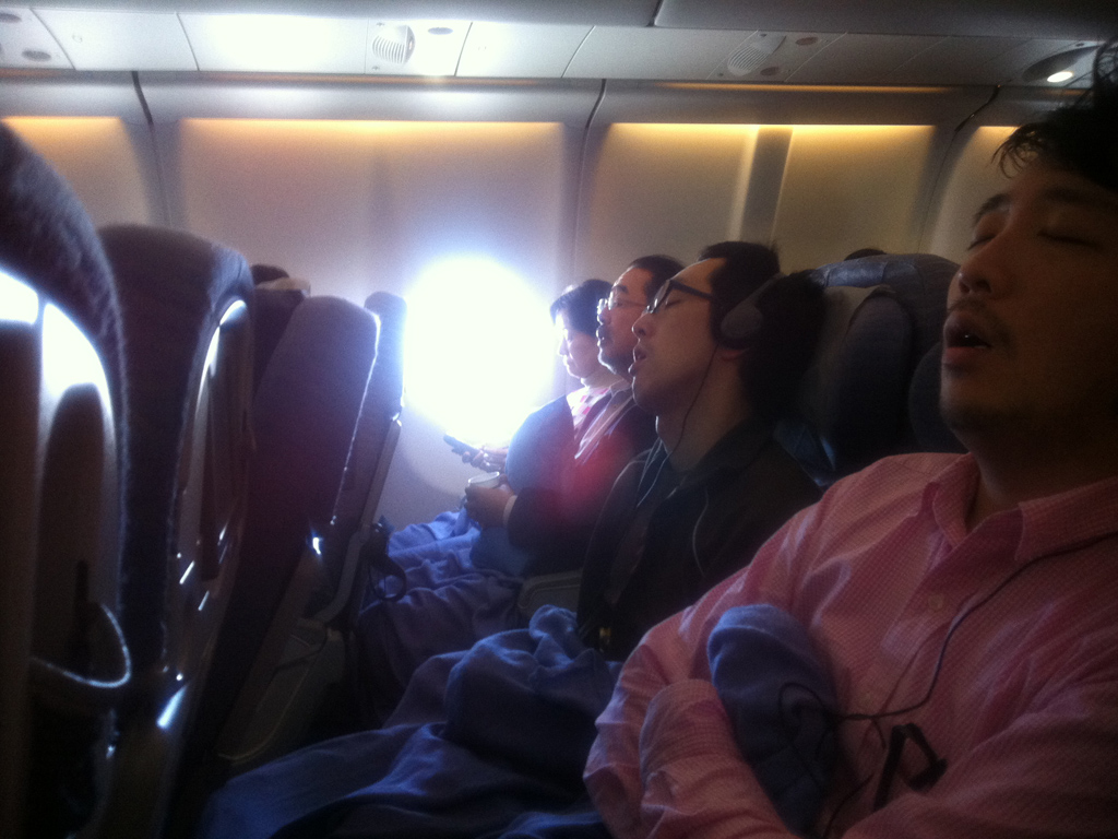 台湾行きの飛行機で爆睡