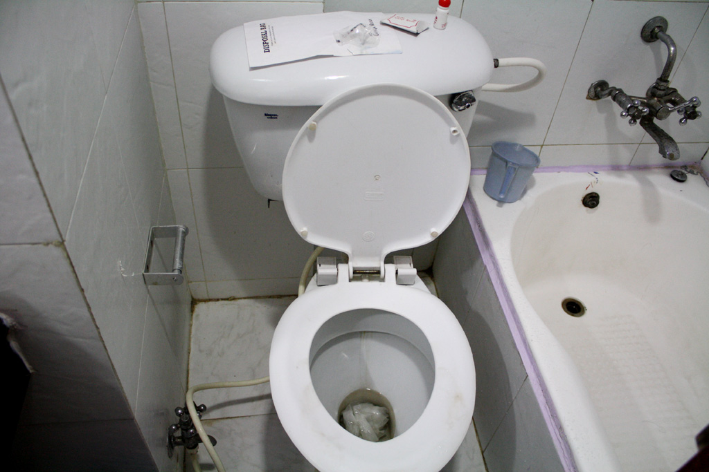インドのホテル Ganga Ratan Hotelのトイレ