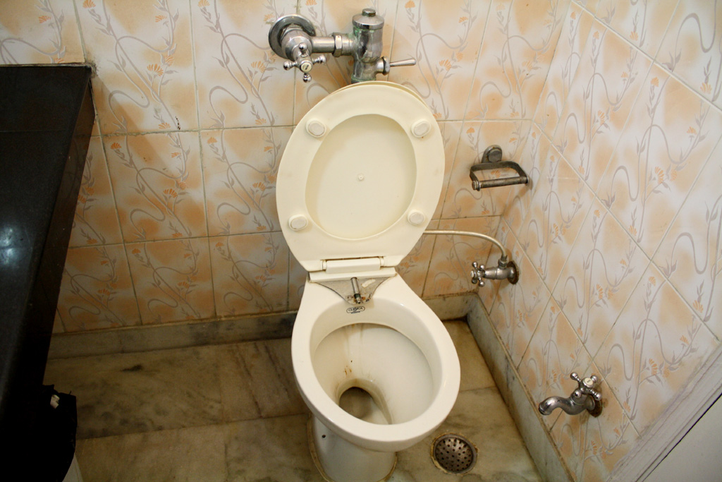 インドのホテル Royal Residencyのトイレ