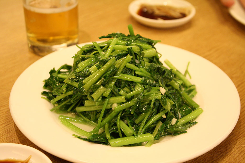 台北の鼎泰豊の空芯菜
