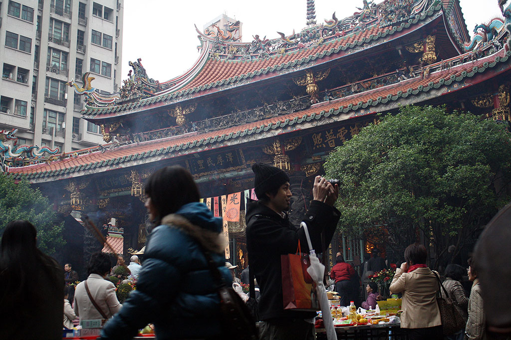 台北の龍山寺の写真