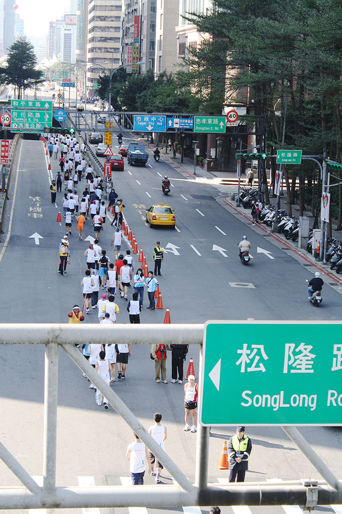 台北マラソンのゴール付近の高架