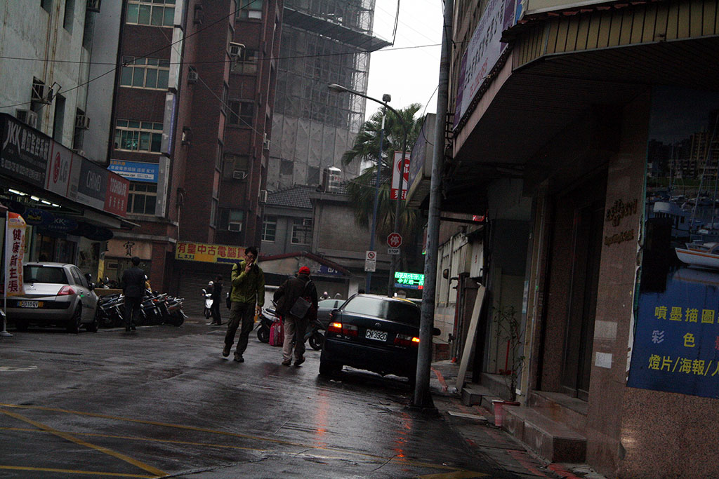 台北の電気街でたらい回し