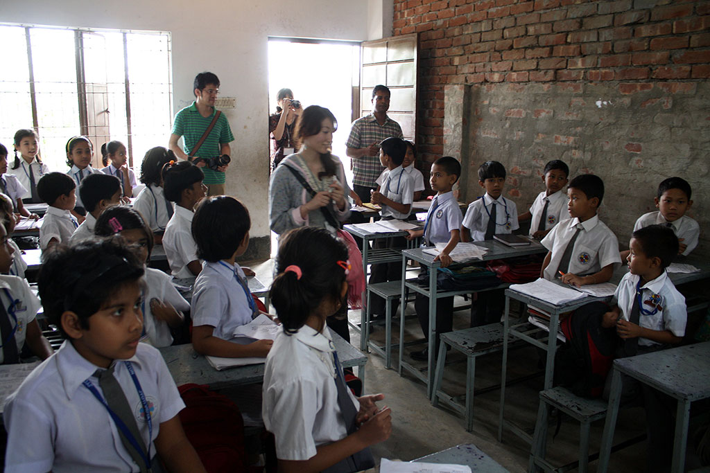 バングラディシュの小学校の教室